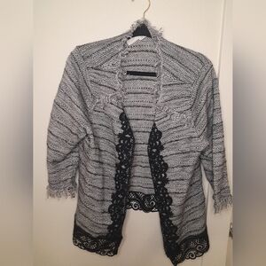 Chico’s Open Front Cardigan with Black Lace Trim – Size 3P Gray Textured Knit